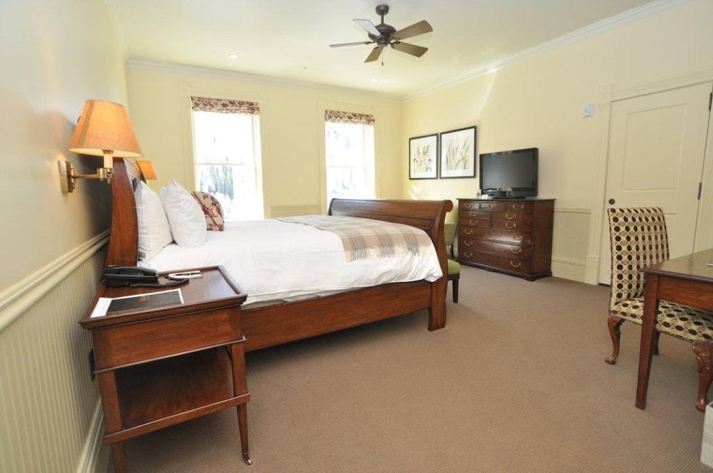 New Sheridan Hotel Telluride Room photo